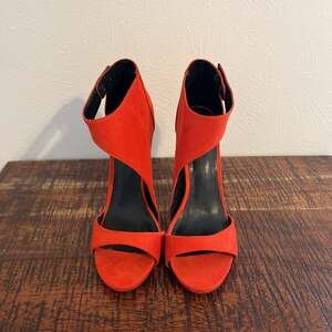 Shi by Journeys Bright Coral cutout heel